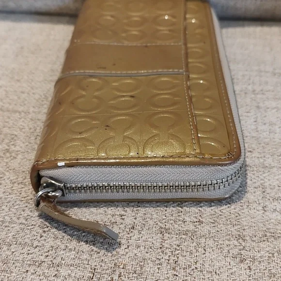 Coach Gold Patent Leather Wallet•Used•Color Transfer•Zippy Wallet - Picture 4 of 9